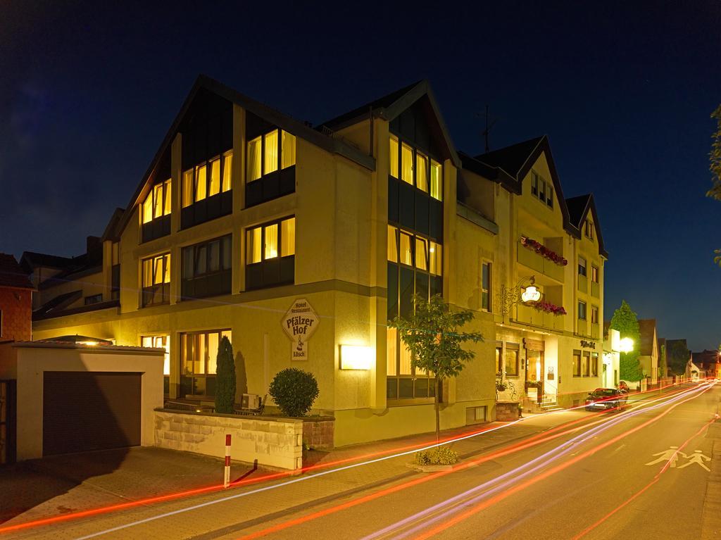 Hotel Loesch Pfaelzer Hof Romerberg Exterior photo